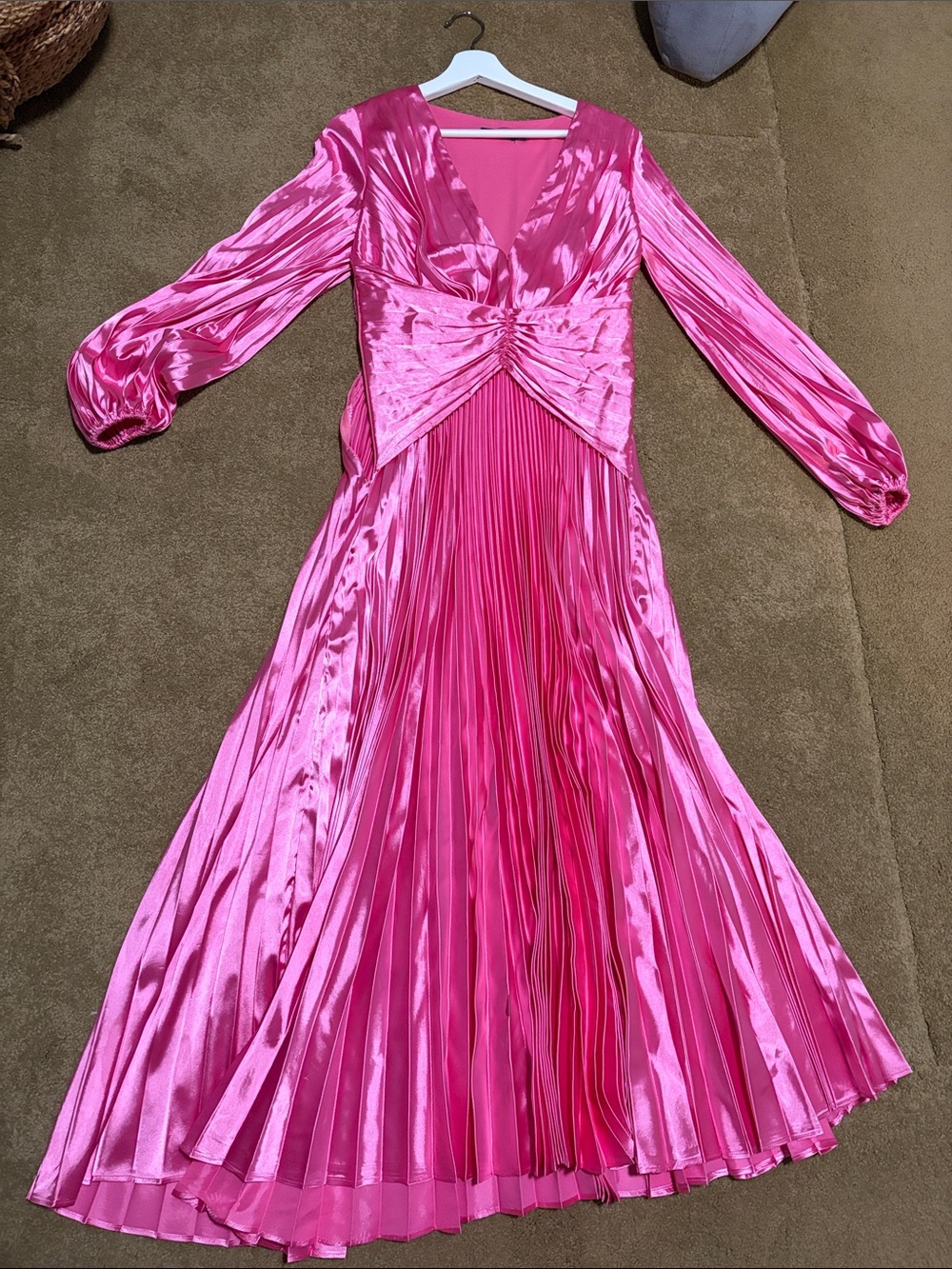 Boohoo Hot Pink Satin Pleated Long Sleeve Midi Dress